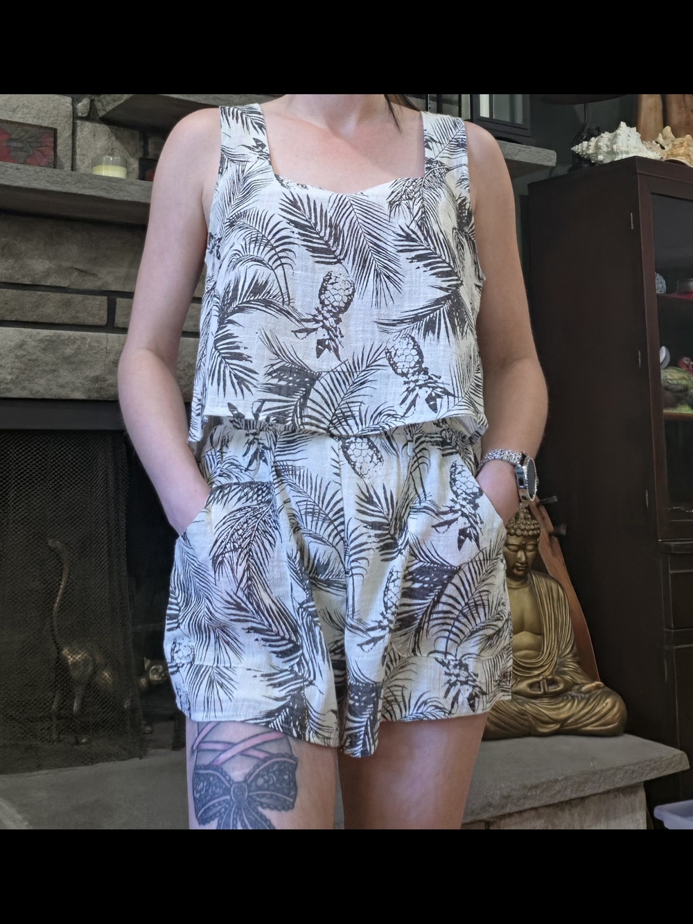 Olivaceous White and Black Palm Print Women’s Set